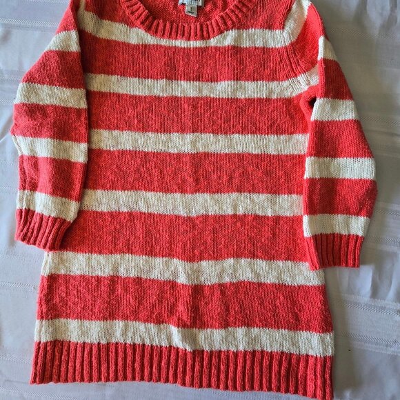 Size Medium Old Navy Coral & White Striped 3/4 Sleeve Sweater - Picture 3 of 10